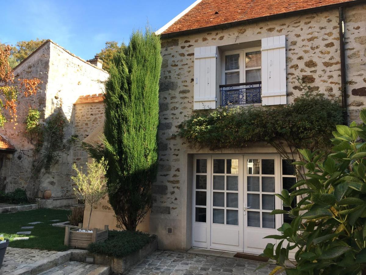 La Maison D'Emilie - Appartements Chaumes-en-Brie Eksteriør billede